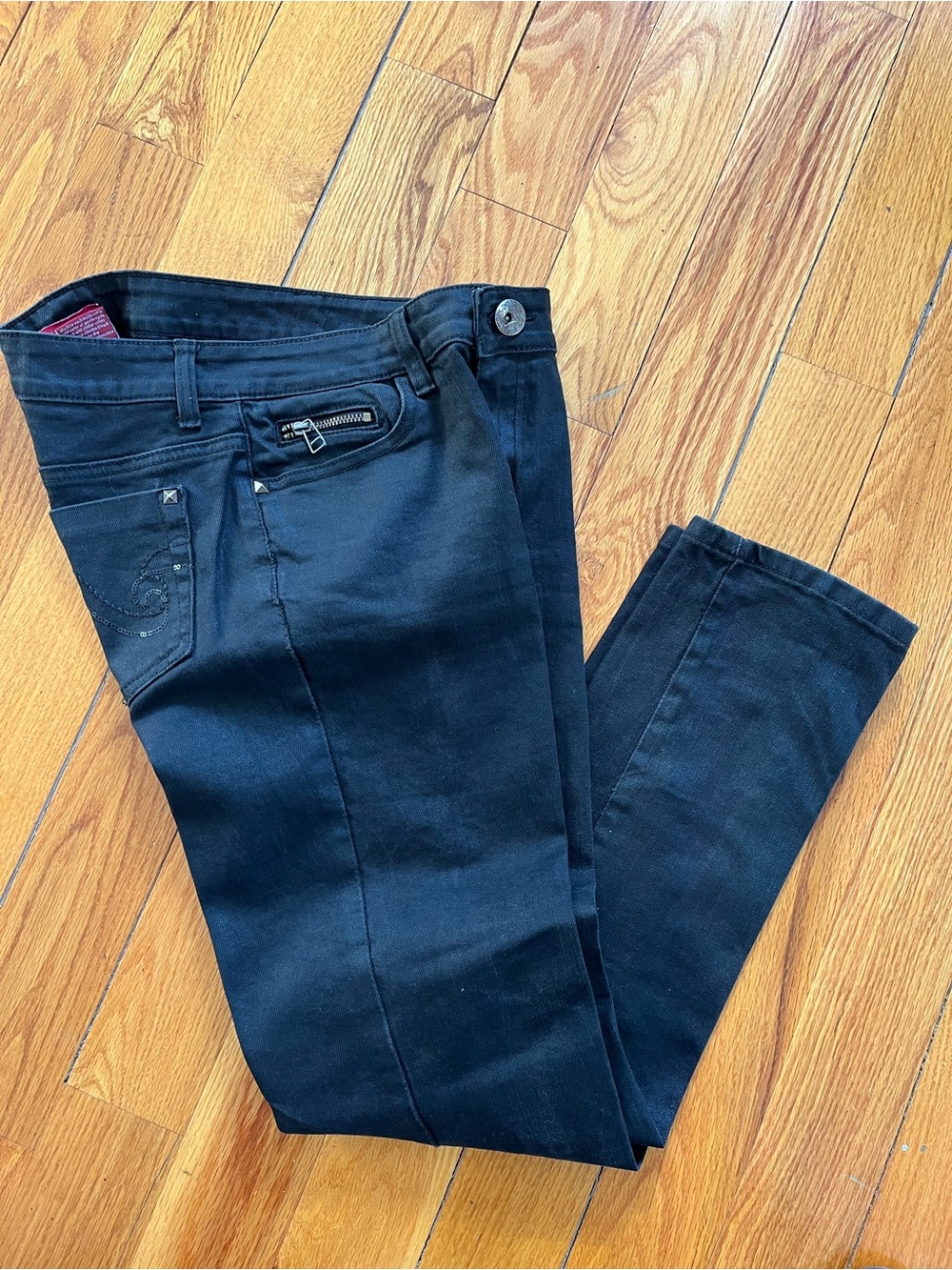 Black Women's Skinny Jeans with Zip Pocket Accent